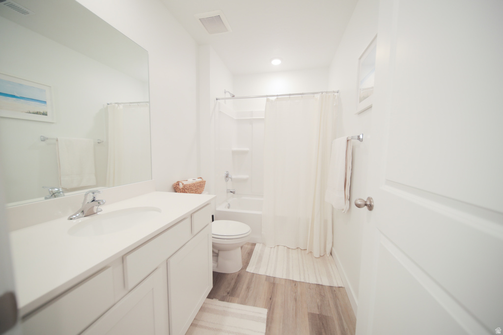 1737 S DEVILS GARDEN LN Washington, UT 84780