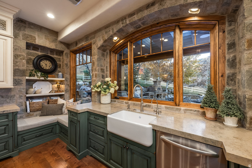 2091 WINDSOR PARK CIR Bountiful, UT 84010