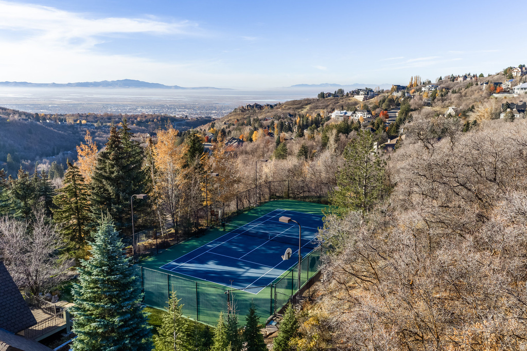 2091 WINDSOR PARK CIR Bountiful, UT 84010