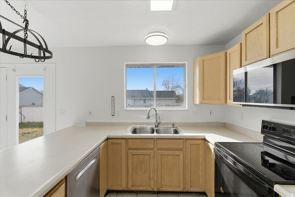 16 E 1400 N American Fork, UT 84003