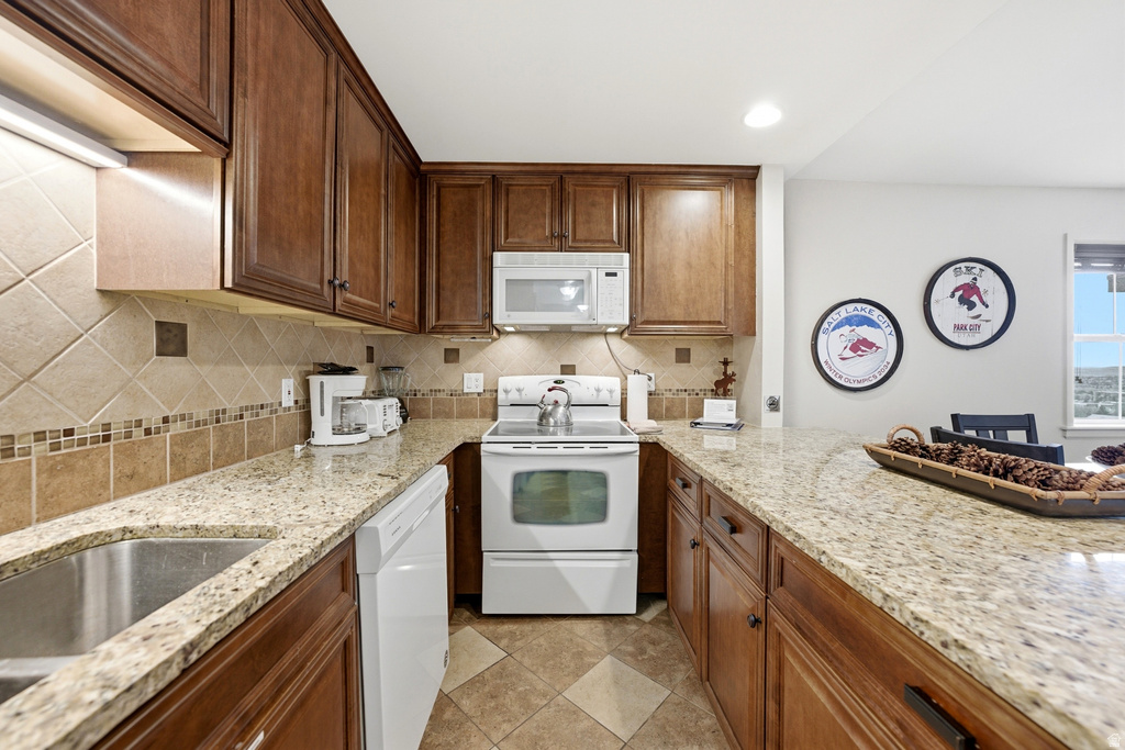 1325 E LOWELL AVE photo 4