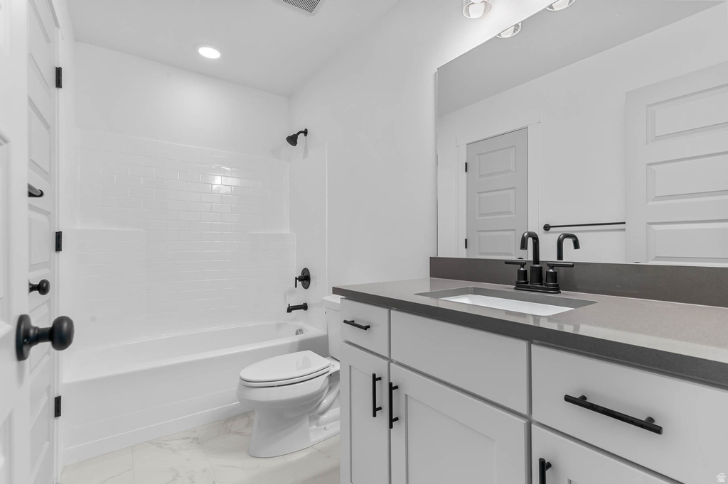 5056 W GREEN ASH LN Highland, UT 84003