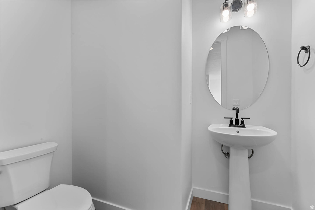 5056 W GREEN ASH LN Highland, UT 84003