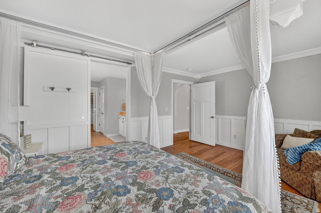 925 ELIZABETH DR North Salt Lake, UT 84054