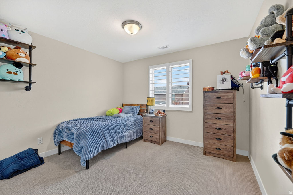 925 ELIZABETH DR North Salt Lake, UT 84054