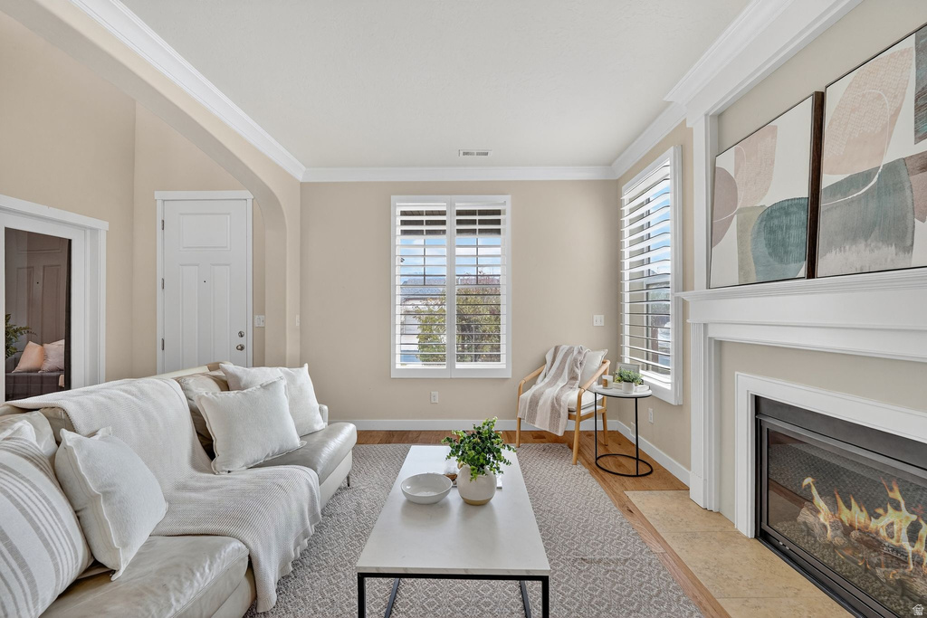 925 ELIZABETH DR North Salt Lake, UT 84054