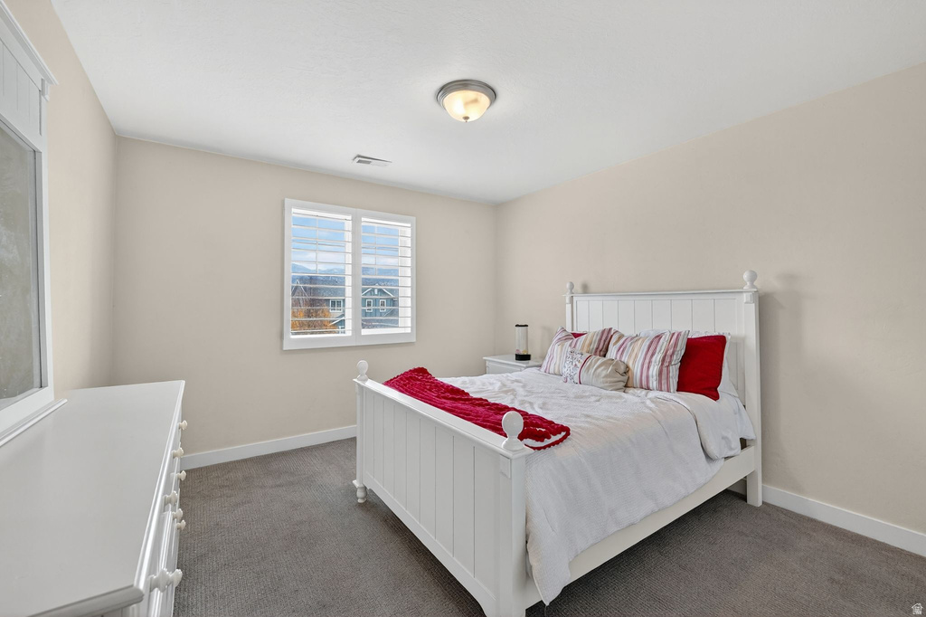 925 ELIZABETH DR North Salt Lake, UT 84054