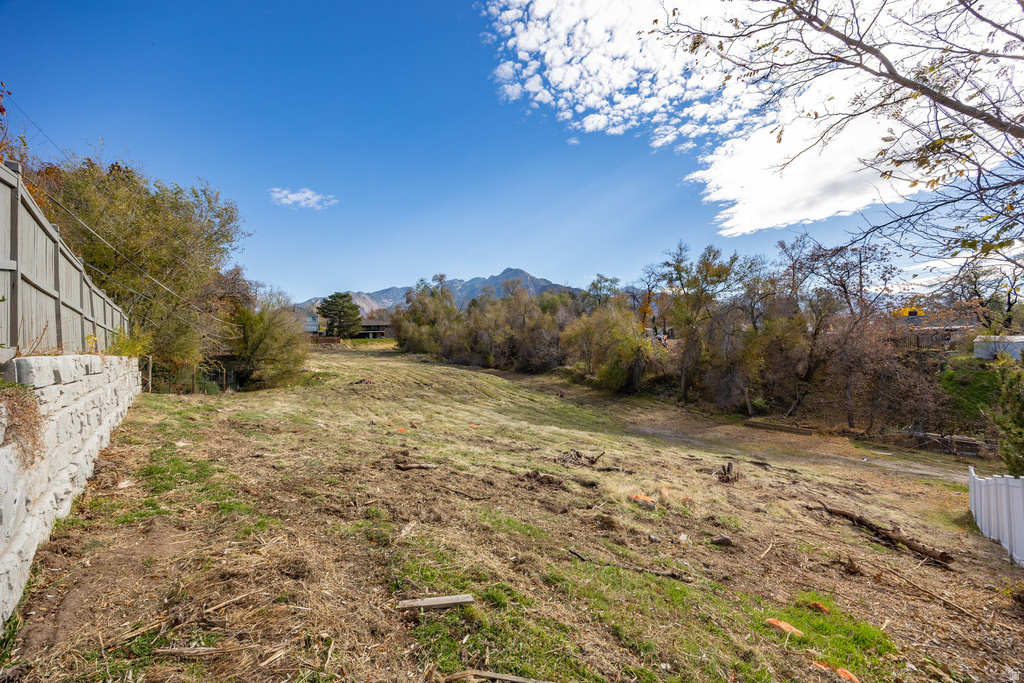 1763 E HONEY HOLLOW LN Millcreek, UT 84106
