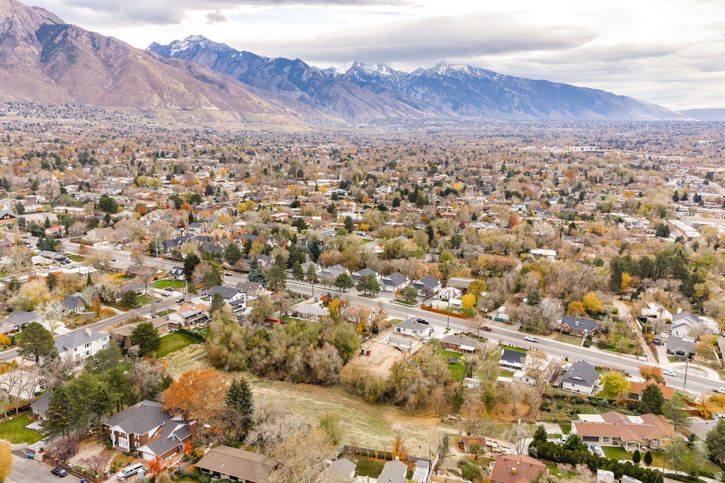 1763 E HONEY HOLLOW LN Millcreek, UT 84106