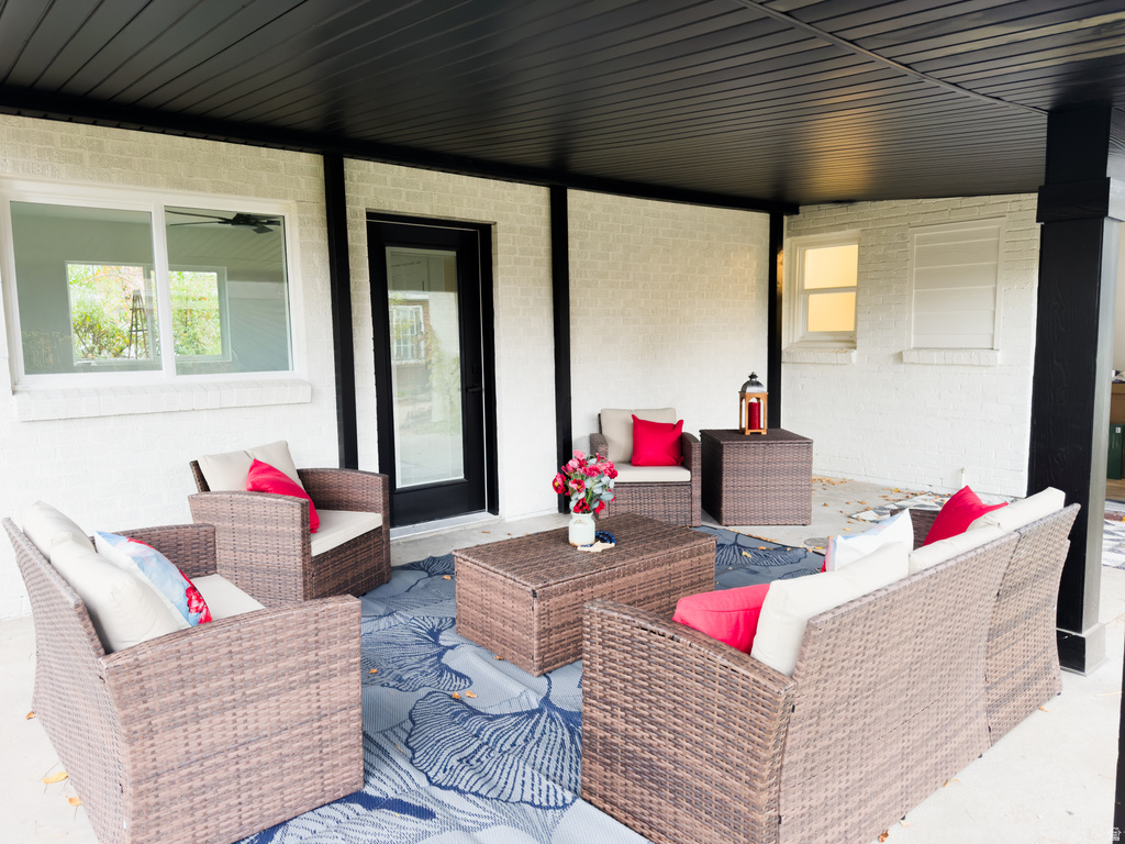 4509 S HOLLADAY CIR Salt Lake City, UT 84117