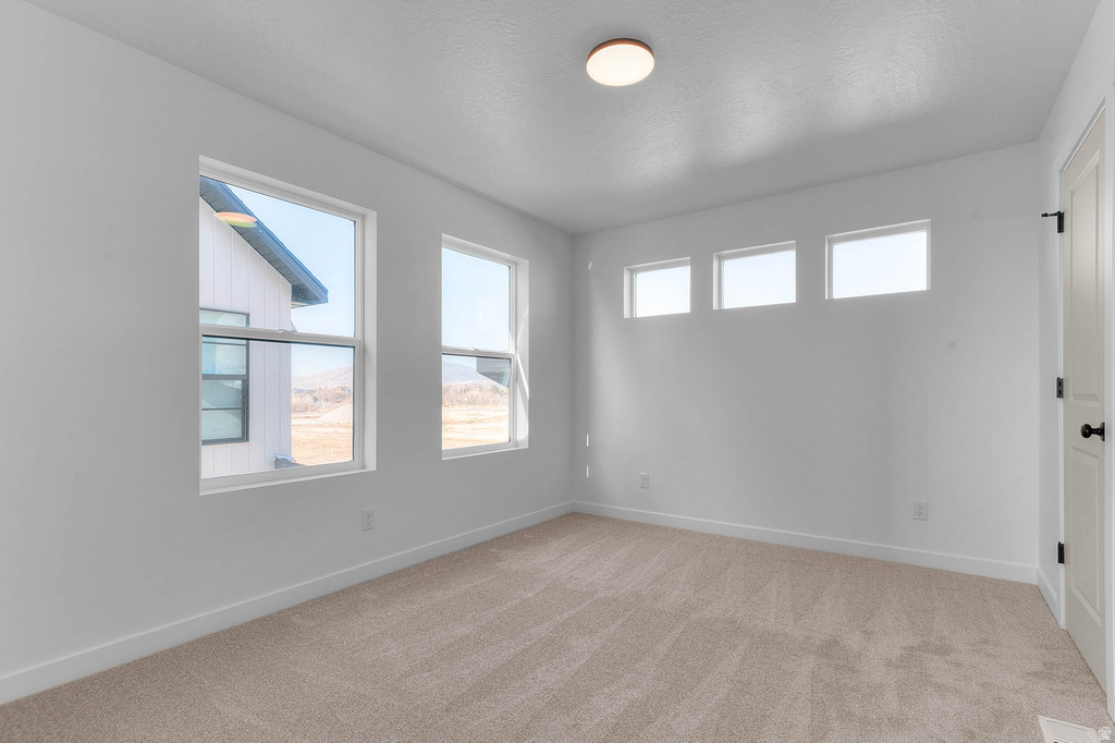 5034 W GREEN ASH LN Highland, UT 84003