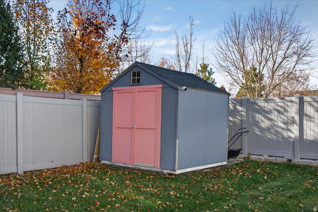 247 S DROUBAY RD Tooele, UT 84074