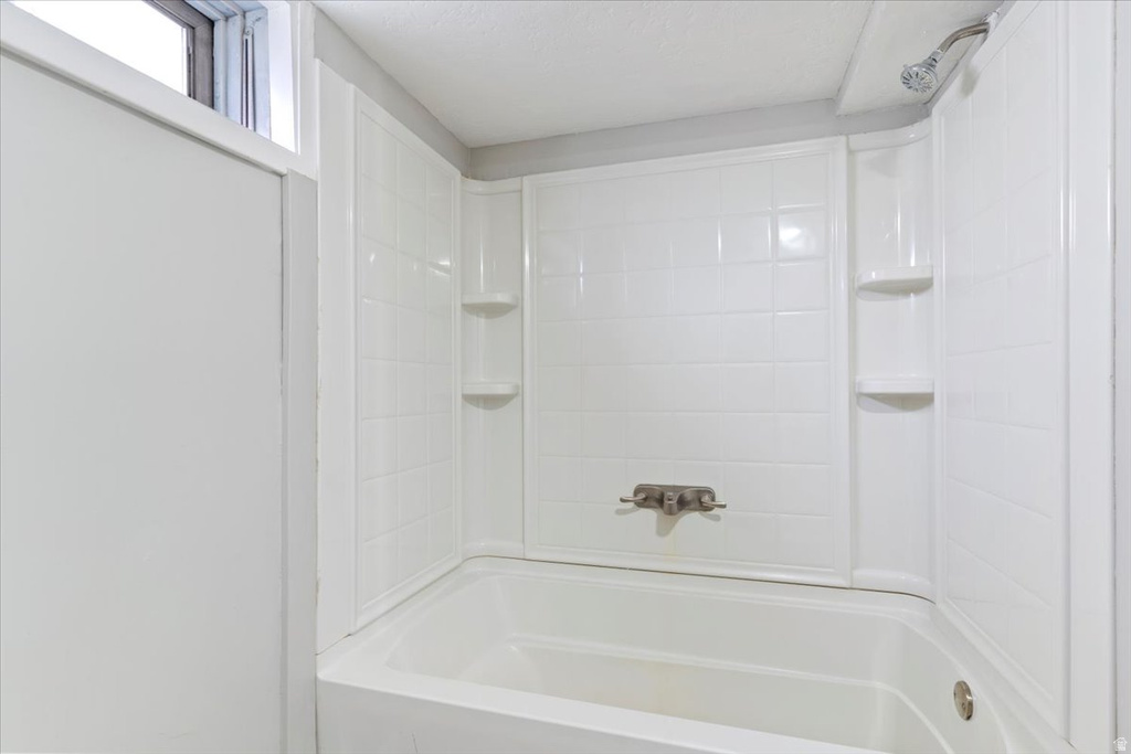 325 E CHIMES VIEW DR. Ogden, UT 84405