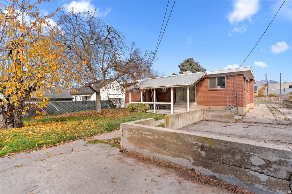 325 E CHIMES VIEW DR. Ogden, UT 84405