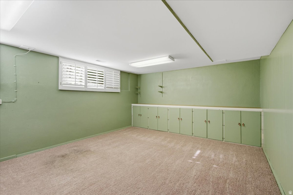 1583 MEADOWMOOR RD Holladay, UT 84117