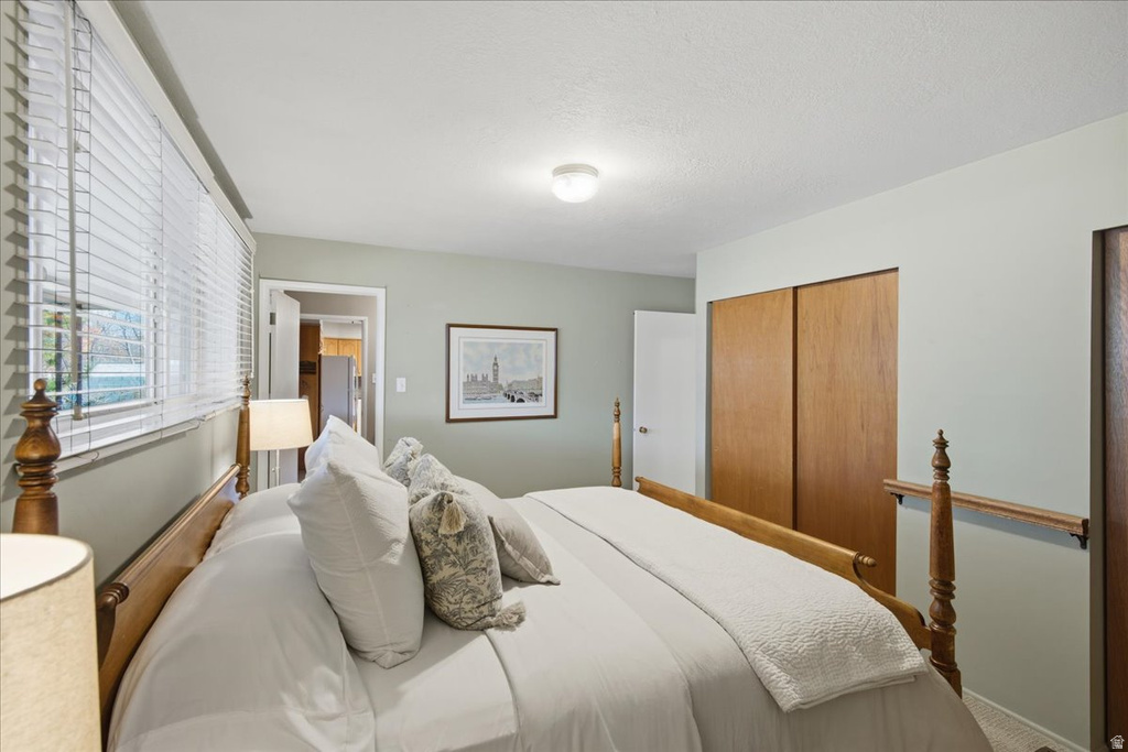 1583 MEADOWMOOR RD Holladay, UT 84117