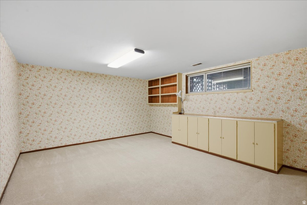 1583 MEADOWMOOR RD Holladay, UT 84117