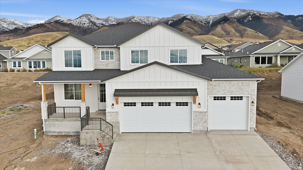 128 N 900 E Hyde Park, UT 84318