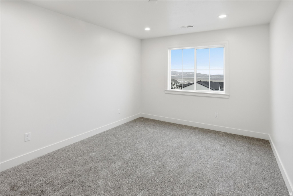 128 N 900 E Hyde Park, UT 84318