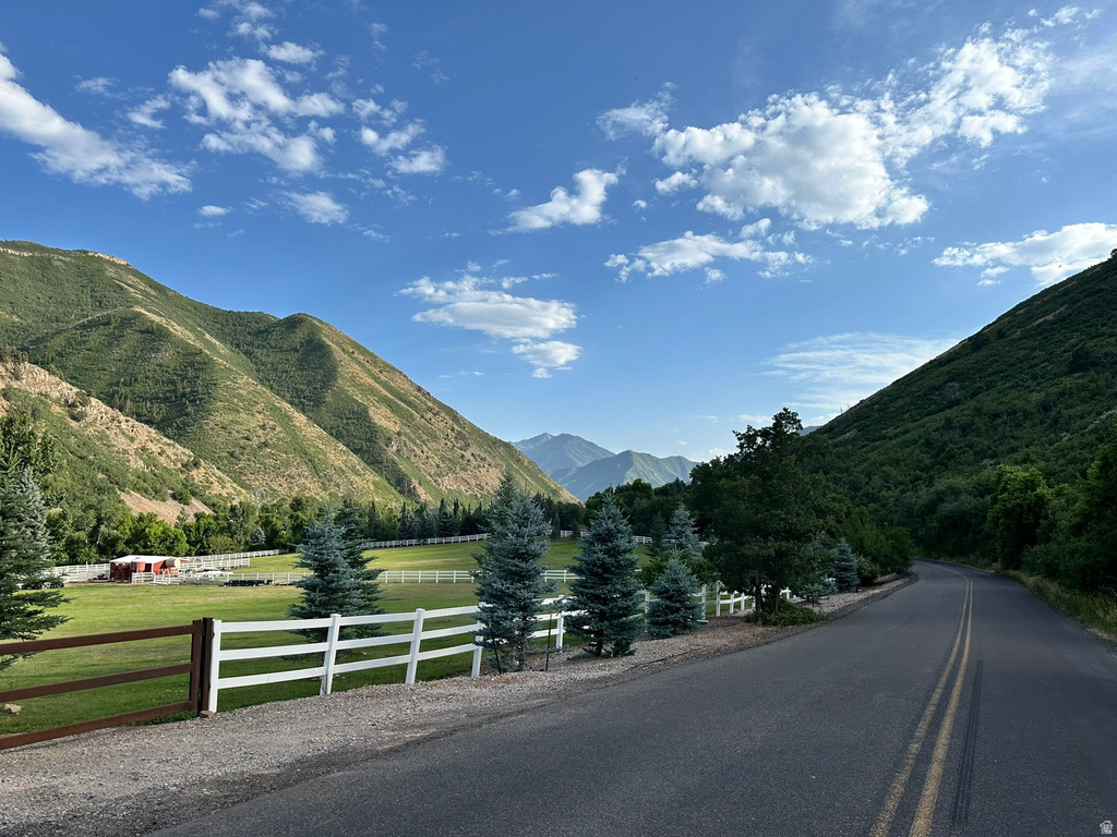 151 S MEADOW DR Springville, UT 84663