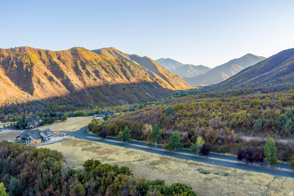 151 S MEADOW DR Springville, UT 84663