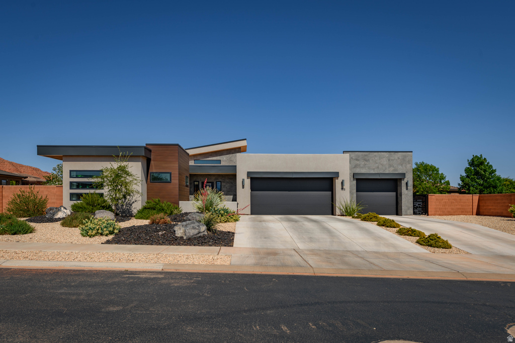 108 N ARROWHEAD LN Ivins, UT 84738