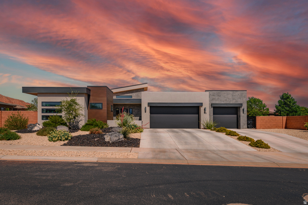 108 N ARROWHEAD LN Ivins, UT 84738