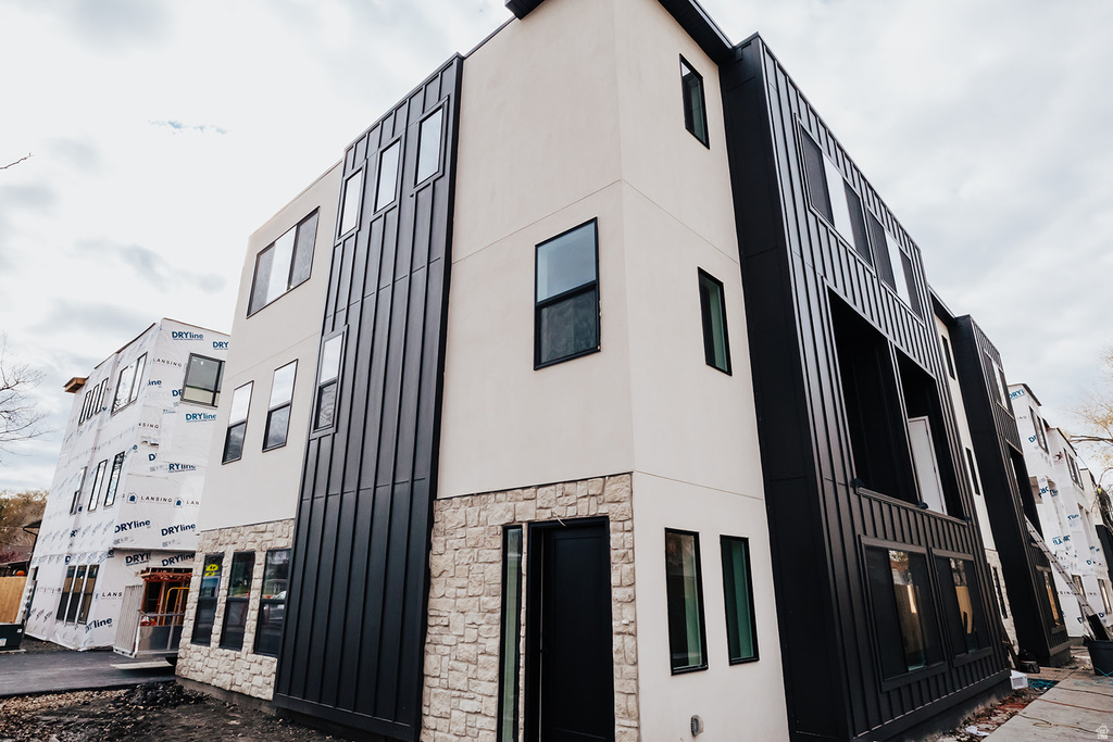 1380 S 900 W #101 Salt Lake City, UT 84104