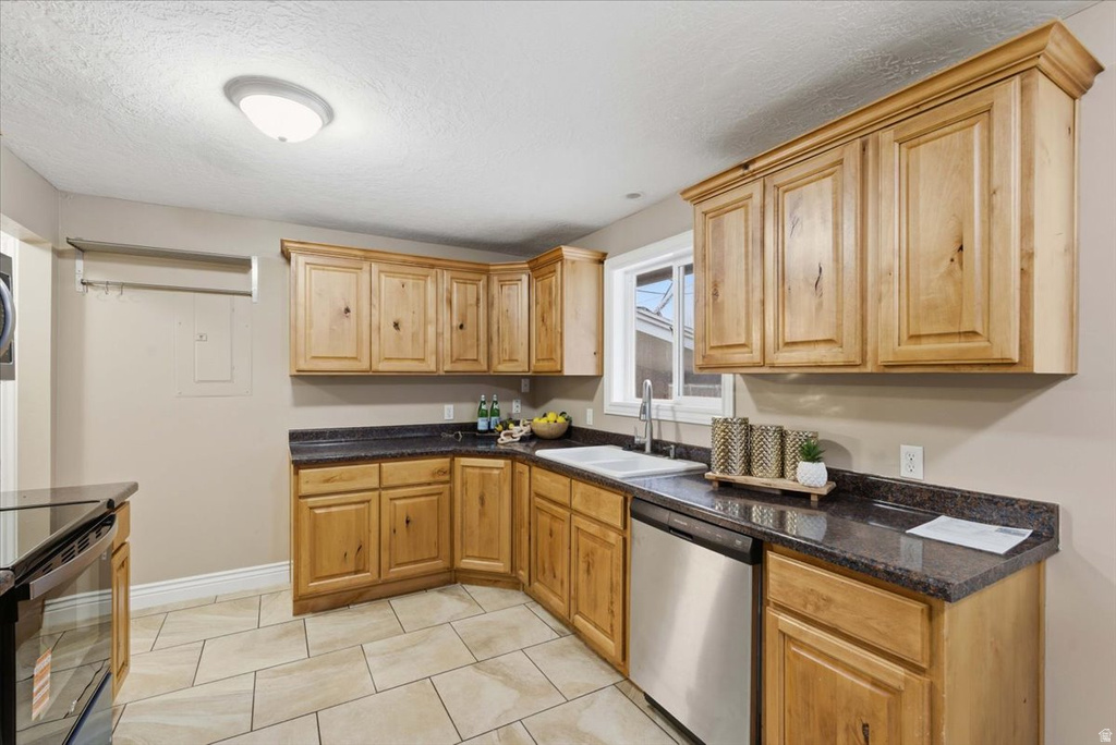 1096 N 300 W Layton, UT 84041