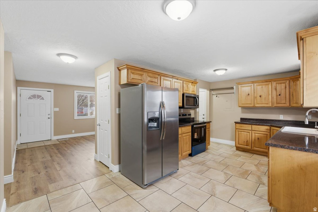 1096 N 300 W Layton, UT 84041