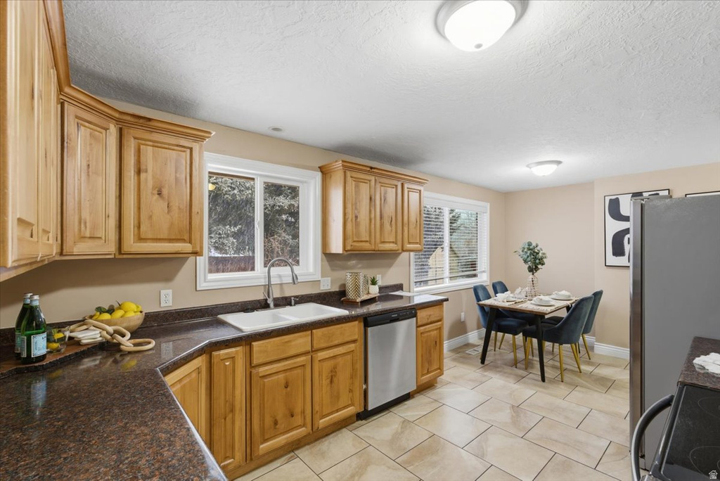 1096 N 300 W Layton, UT 84041