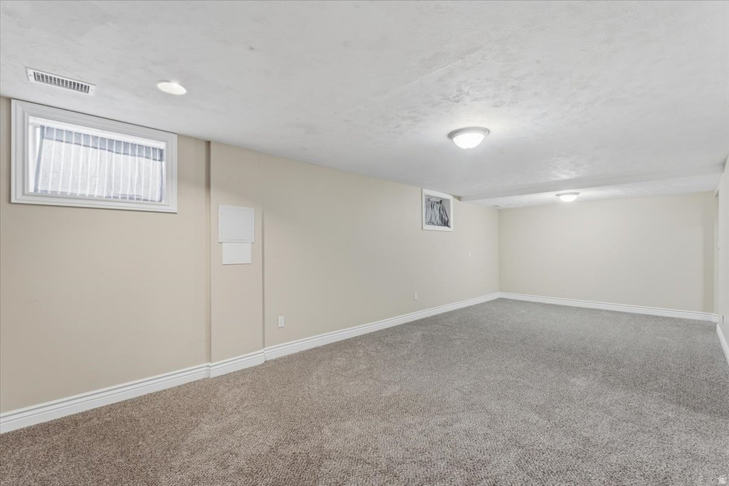 1096 N 300 W Layton, UT 84041