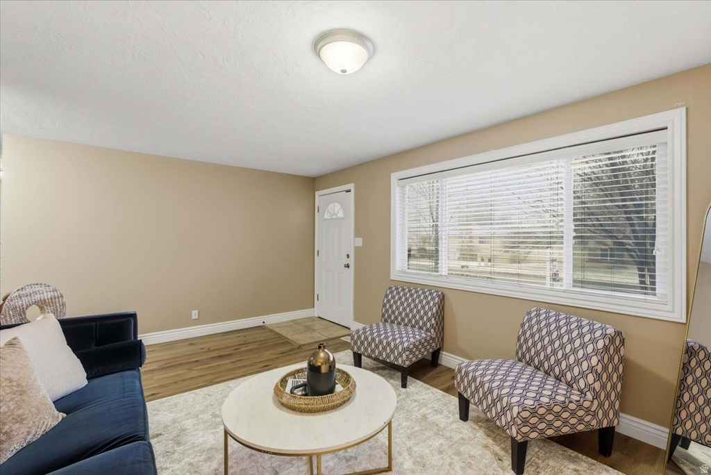 1096 N 300 W Layton, UT 84041