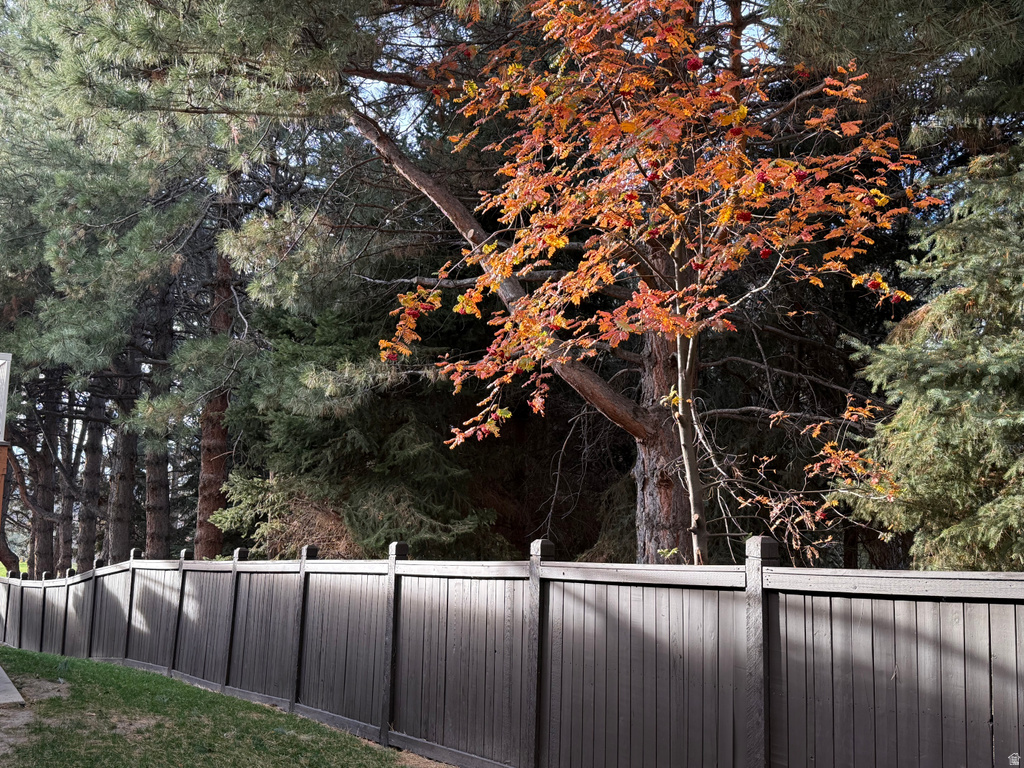 3261 E LANTERN HILL CT Cottonwood Heights, UT 84093