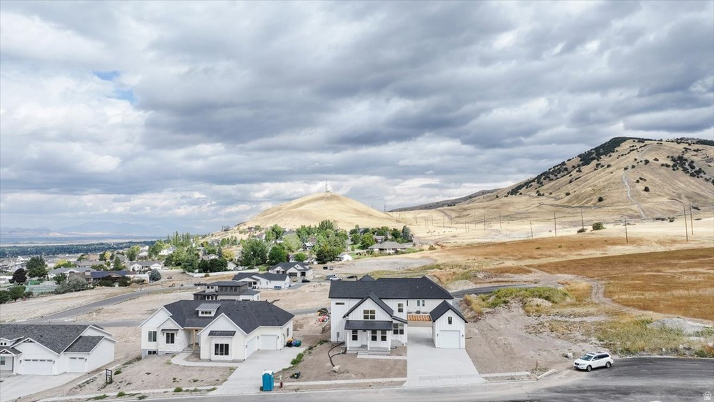 1153 E 160 N Hyde Park, UT 84318