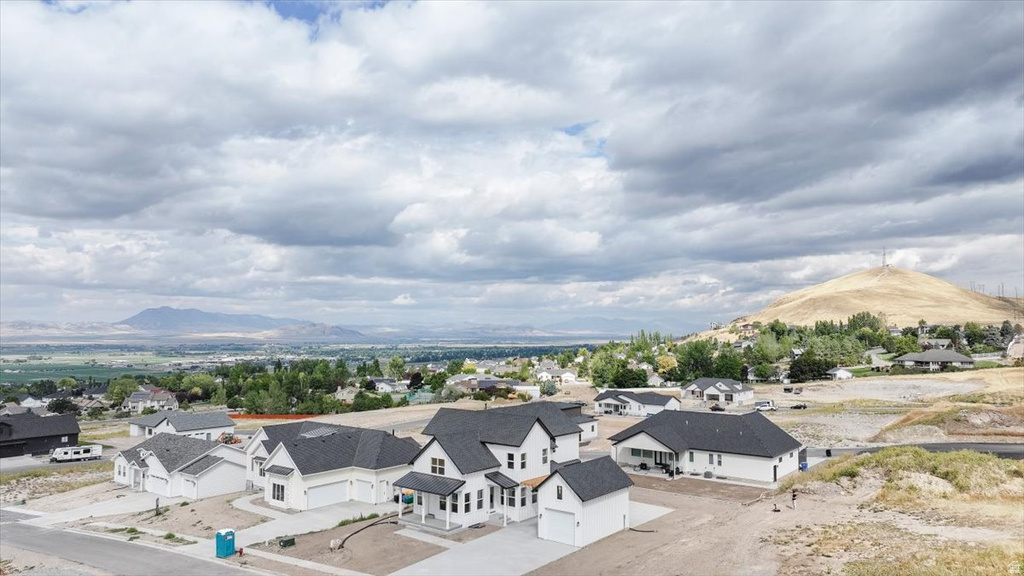 1153 E 160 N Hyde Park, UT 84318