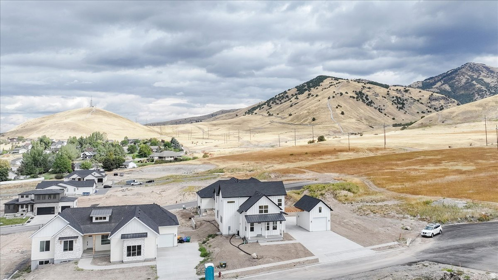 1153 E 160 N Hyde Park, UT 84318