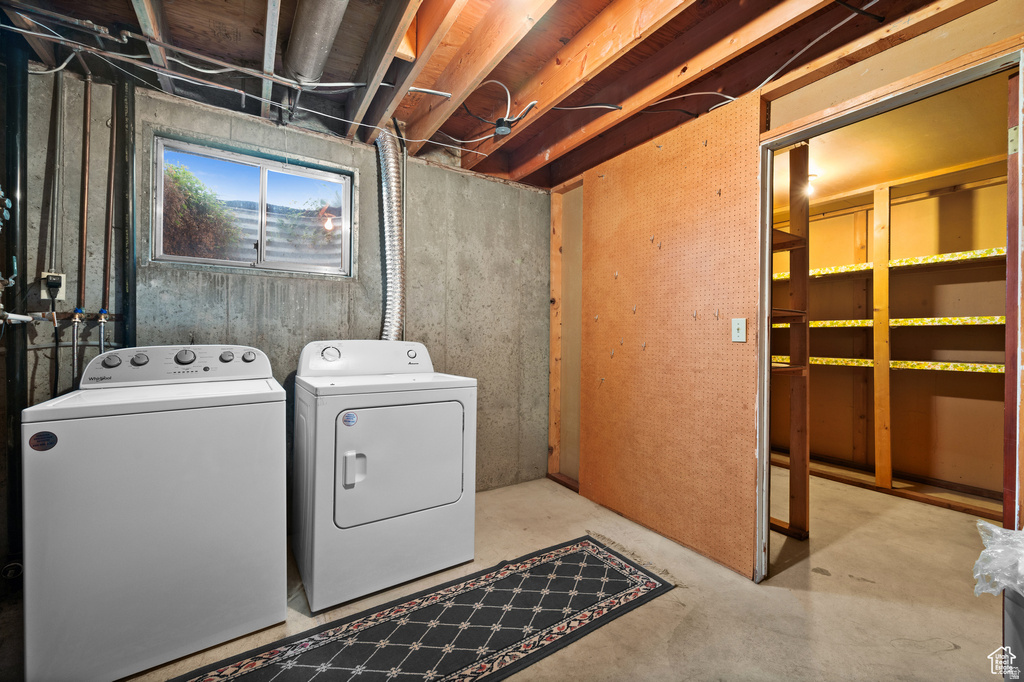 3385 W MEADOWBROOK DR West Valley City, UT 84119