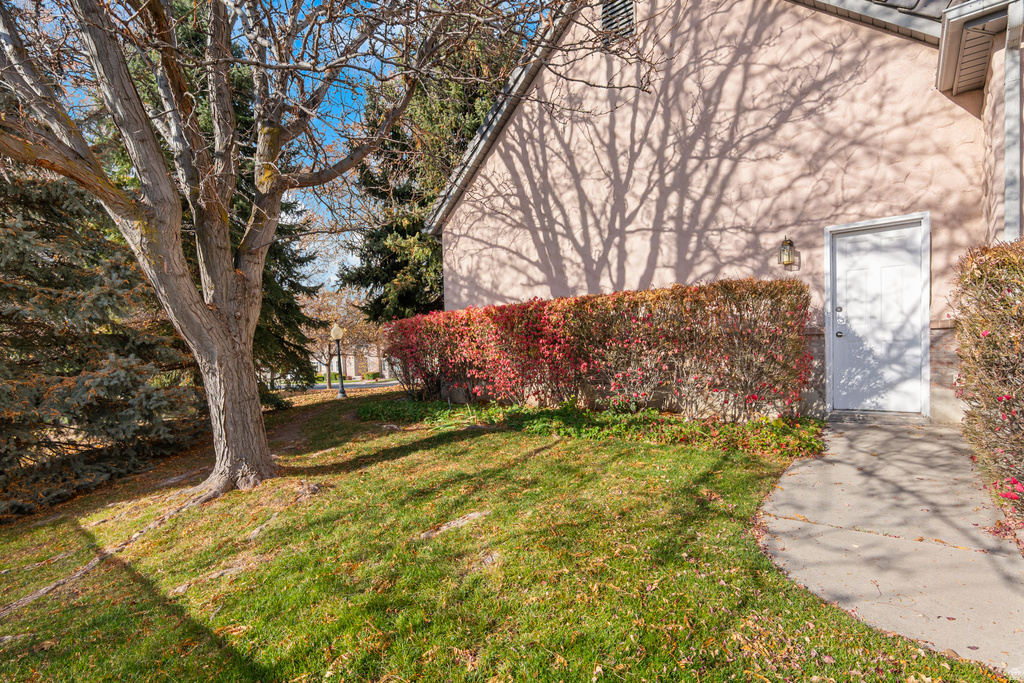 614 E NORMANDY DR Provo, UT 84604