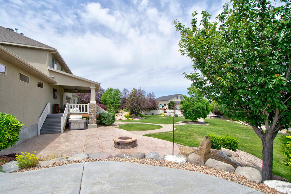 4478 W MANDY LEE CV Riverton, UT 84065