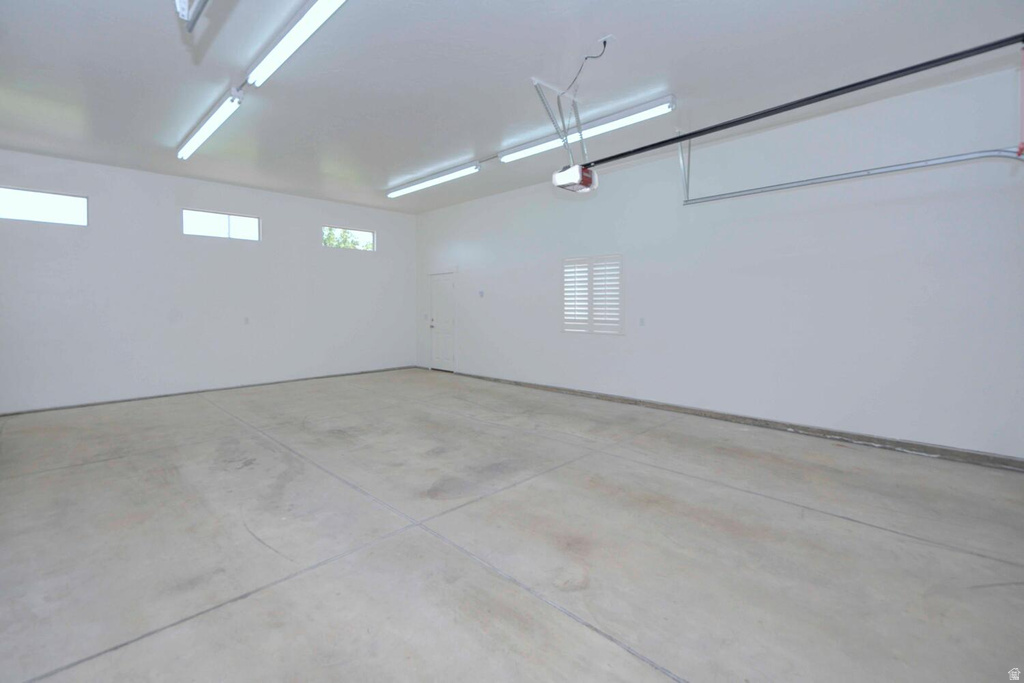 4478 W MANDY LEE CV Riverton, UT 84065