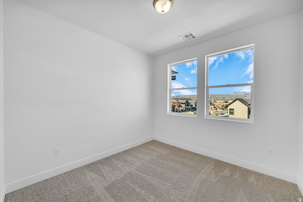 5599 S CARNELIAN PKWY #207 St George, UT 84790