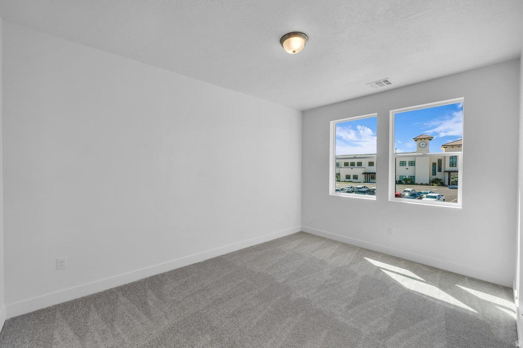 5599 S CARNELIAN PKWY #207 St George, UT 84790