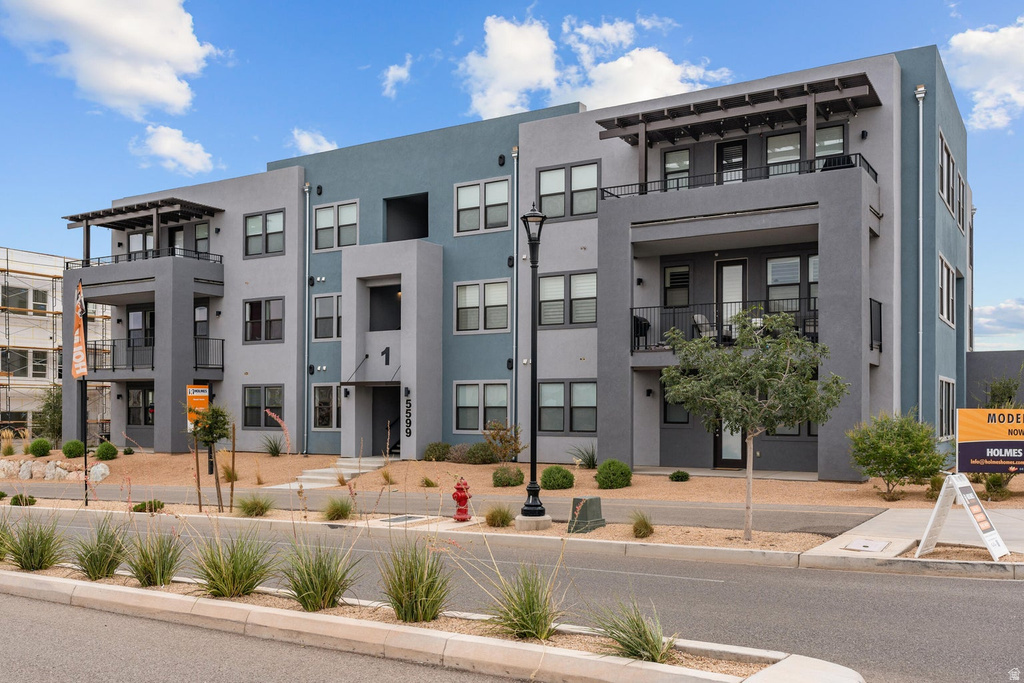 5599 S CARNELIAN PKWY #207 St George, UT 84790