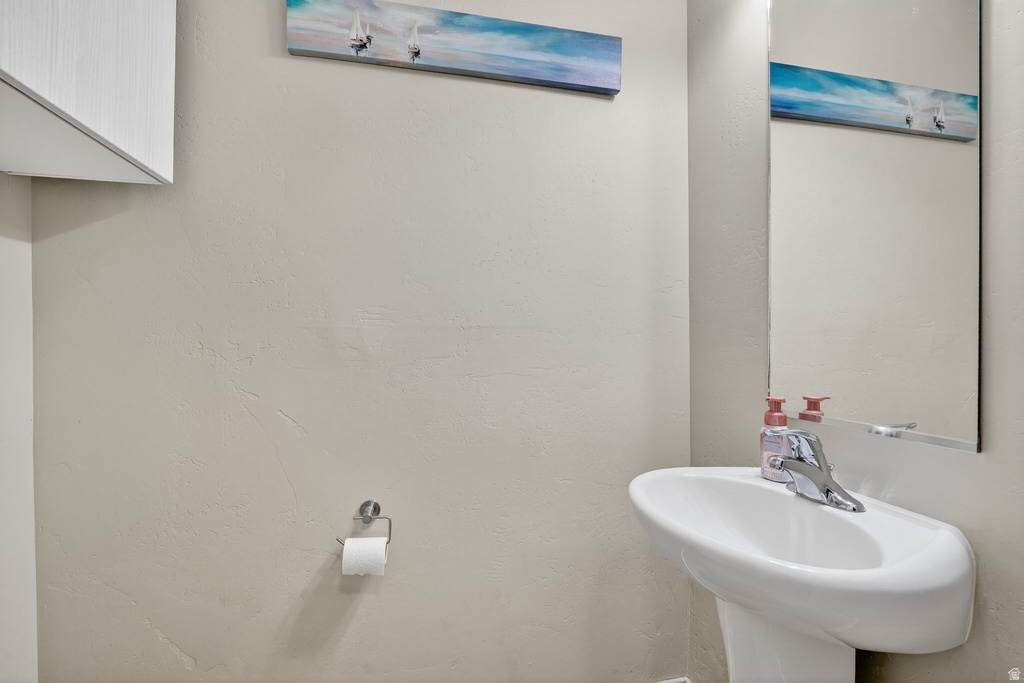 11293 S SWEET PEA LN South Jordan, UT 84095