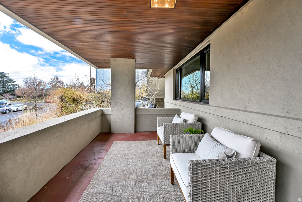 915 S PARK ROW ST Salt Lake City, UT 84105