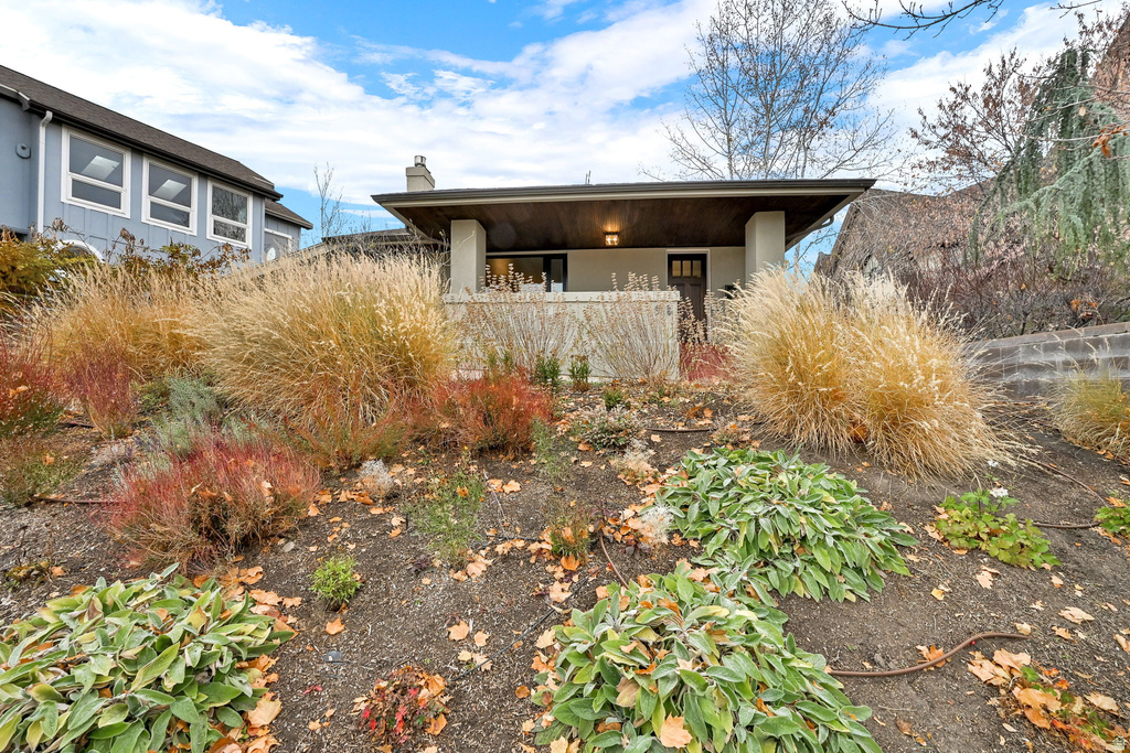 915 S PARK ROW ST Salt Lake City, UT 84105