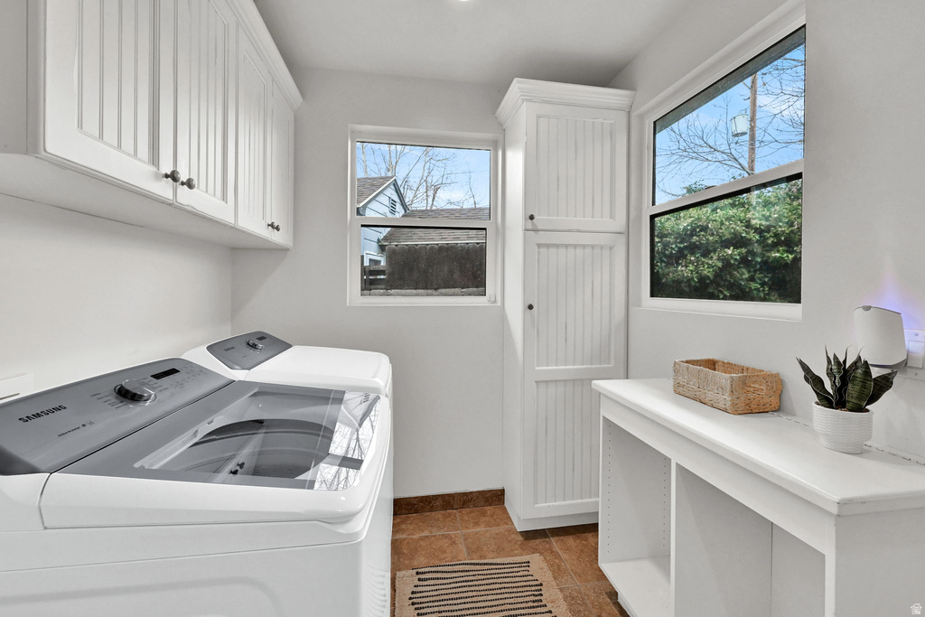 915 S PARK ROW ST Salt Lake City, UT 84105