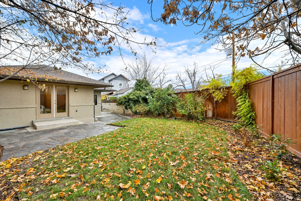 915 S PARK ROW ST Salt Lake City, UT 84105