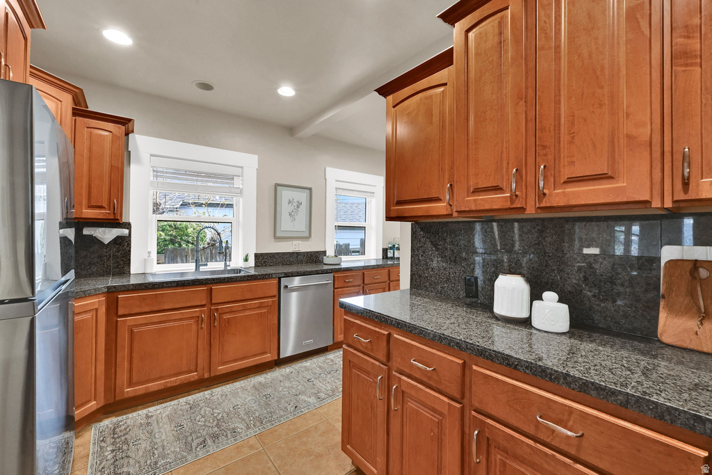 915 S PARK ROW ST Salt Lake City, UT 84105